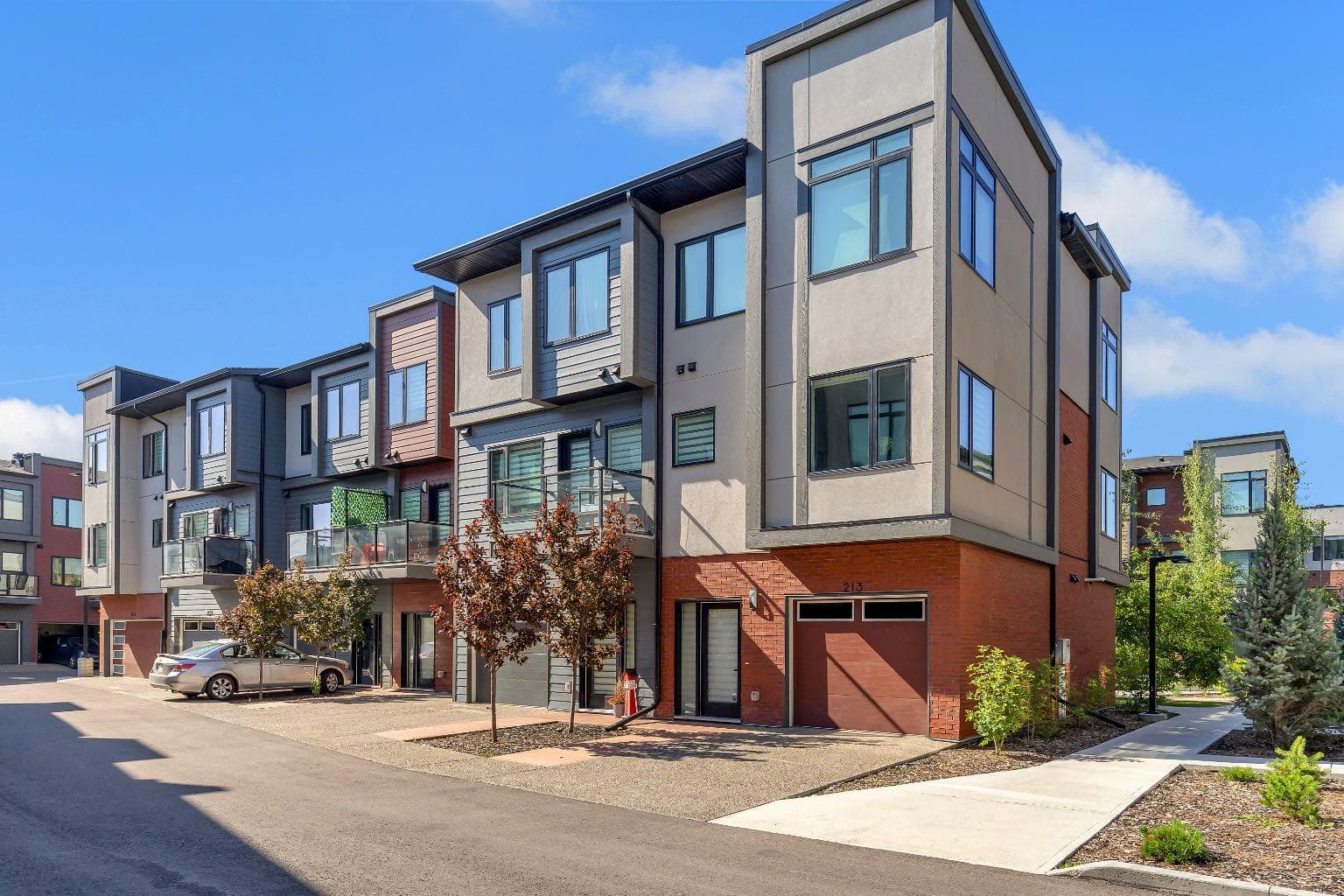 213 Greenbriar Common NW — photo 3