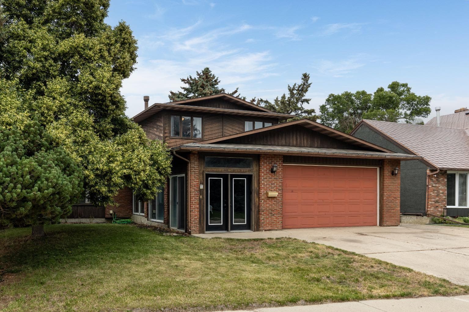 4 Greenwood Court SW — photo 2