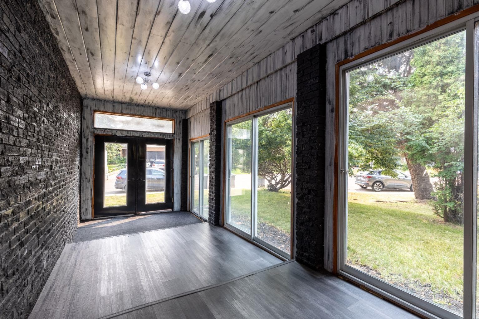 4 Greenwood Court SW — photo 5