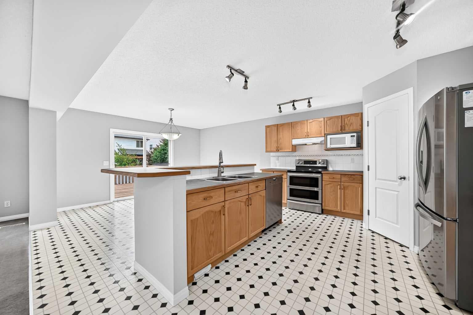 171 Oakmere Green — photo 4