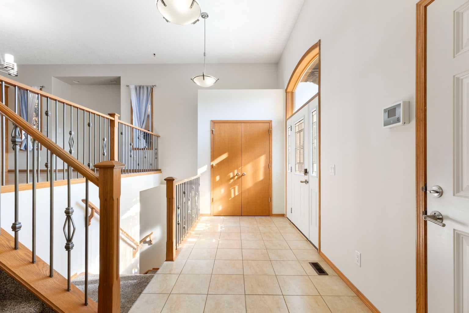 1207 Westmount Drive — photo 5