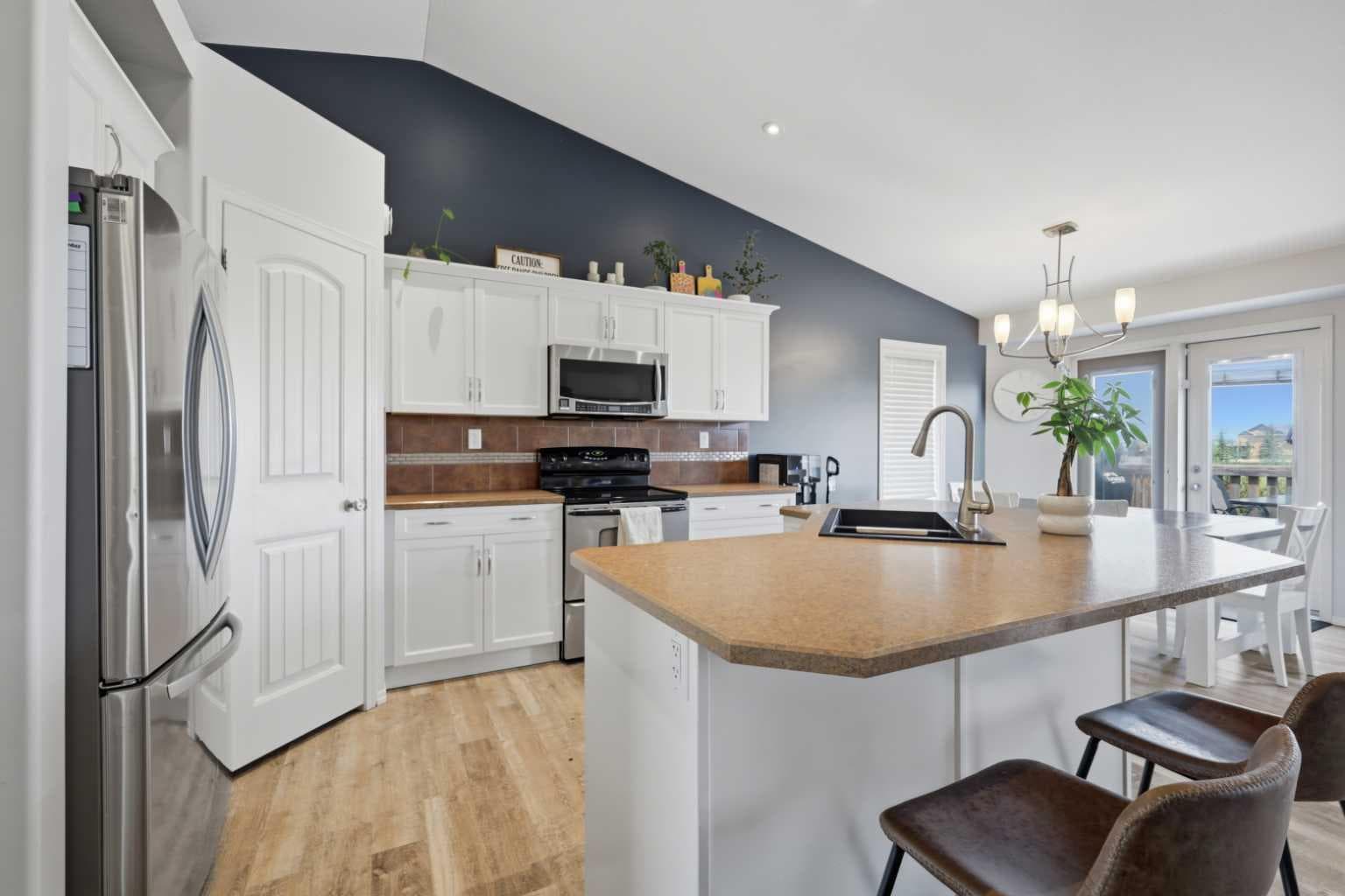 70 Rozier Close — photo 4