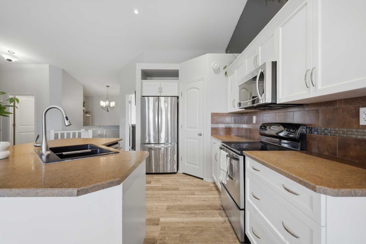 70 Rozier Close — photo 5