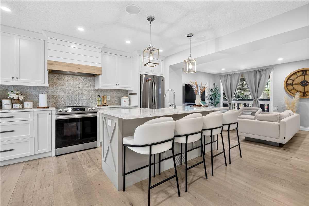 75 Shawglen Way SW — photo 1