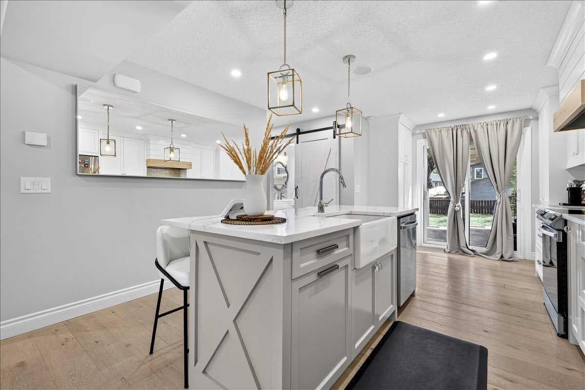 75 Shawglen Way SW — photo 5