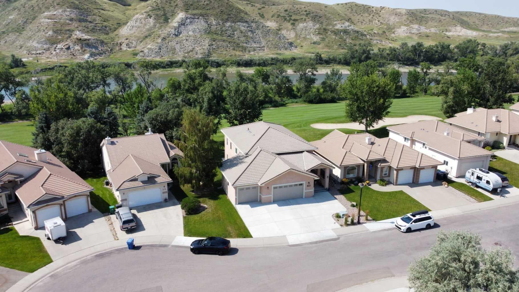 319 Canyon Boulevard W — photo 4