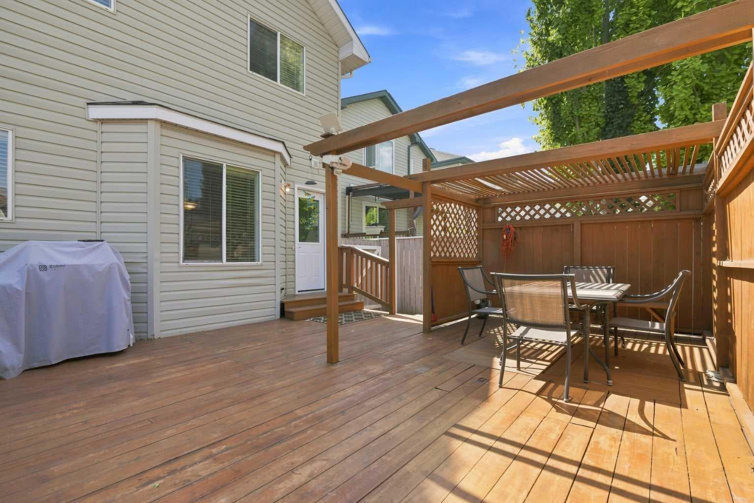 140 Hidden Point NW — photo 3