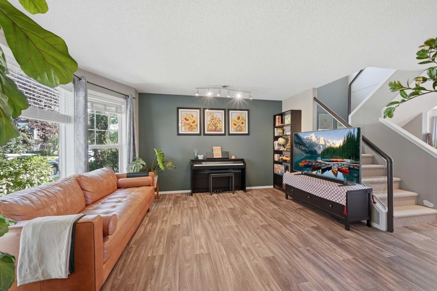 119 Bridlewood Common SW — photo 5