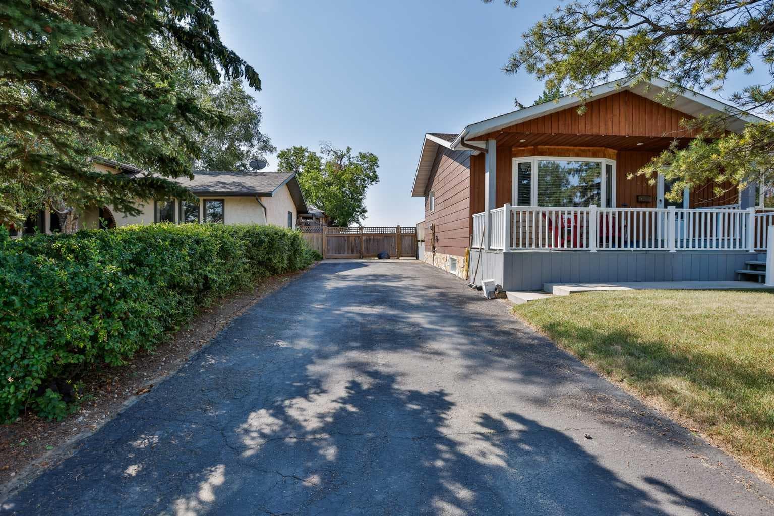 425 Cottonwood Drive — photo 3