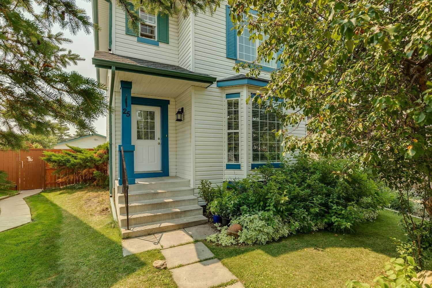 25 Coville Gardens NE — photo 1