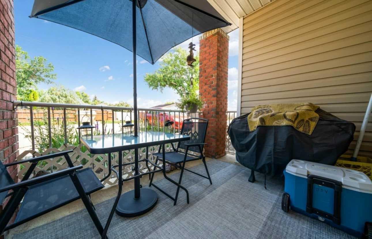 2, 10 Broadway Court NW — photo 2