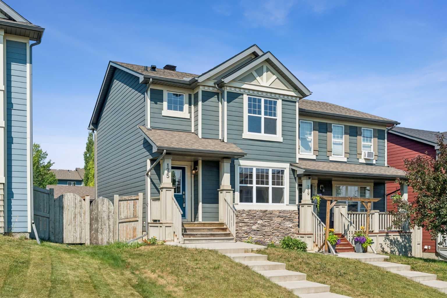 175 Panamount Way NW — photo 1