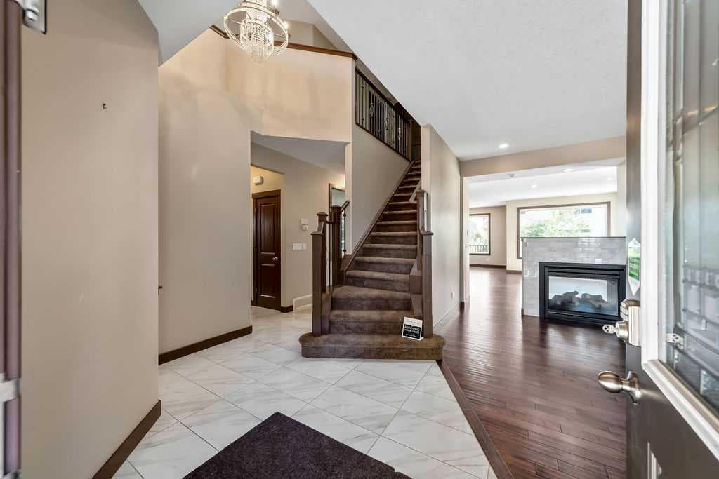 183 Cranford Green SE — photo 3