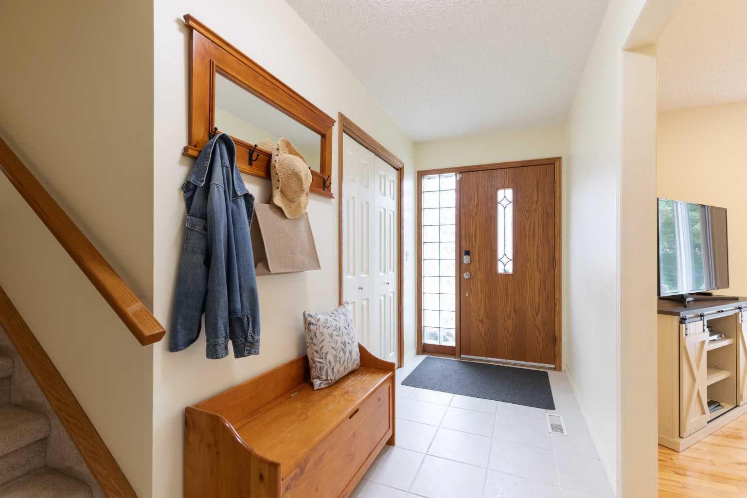 11 Greenwood Court SW — photo 4