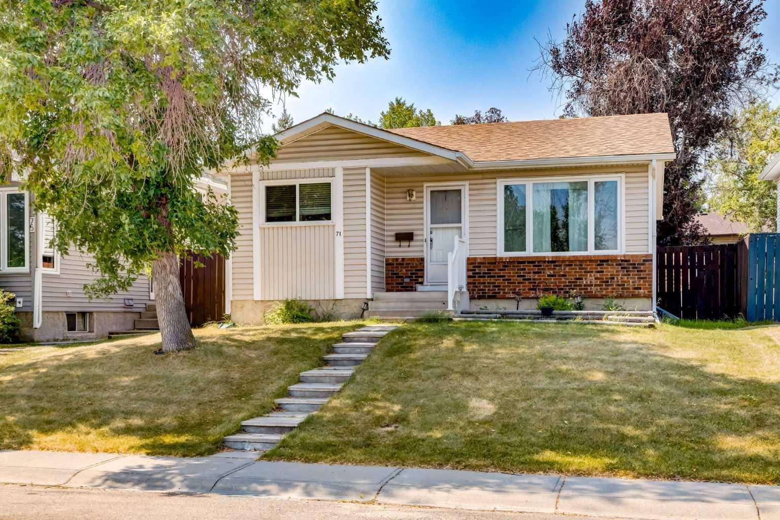 71 Rivervalley Crescent SE — photo 1