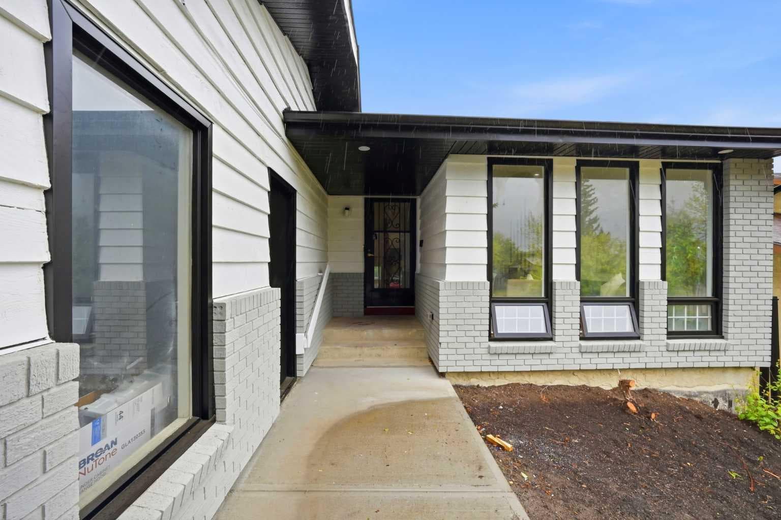 300 Edgehill Drive NW — photo 4