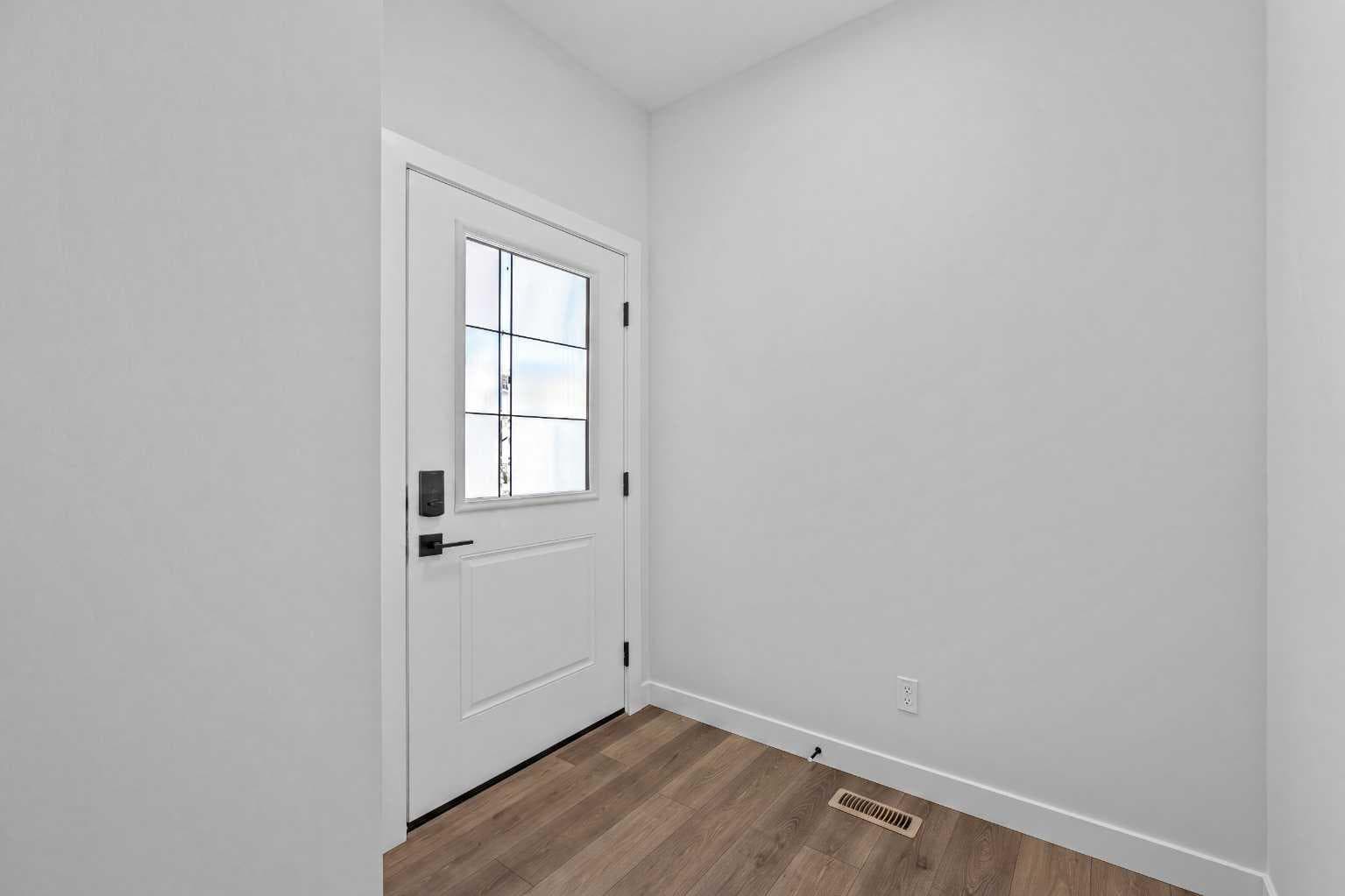 149 Creekside Street SW — photo 3