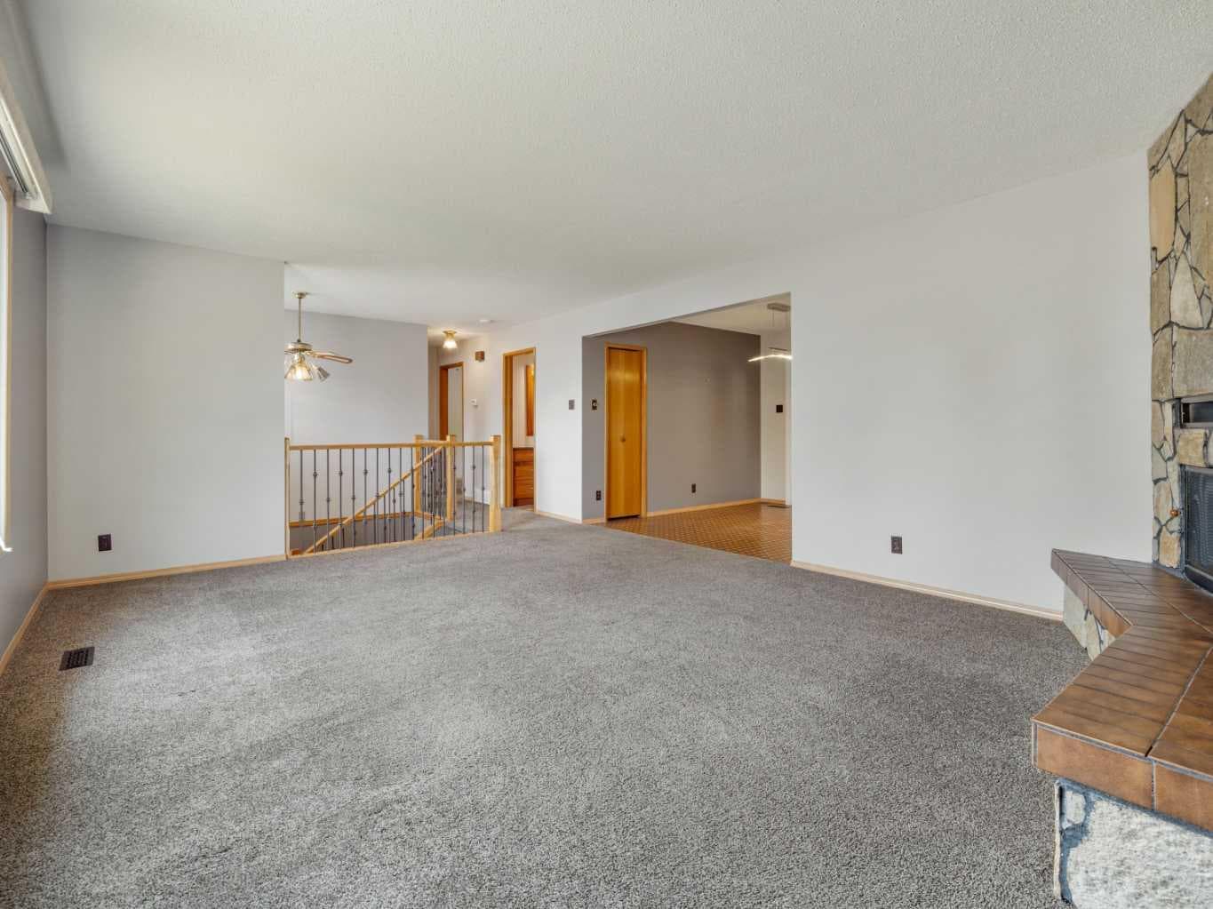 1114 Great Lakes Road S — photo 5