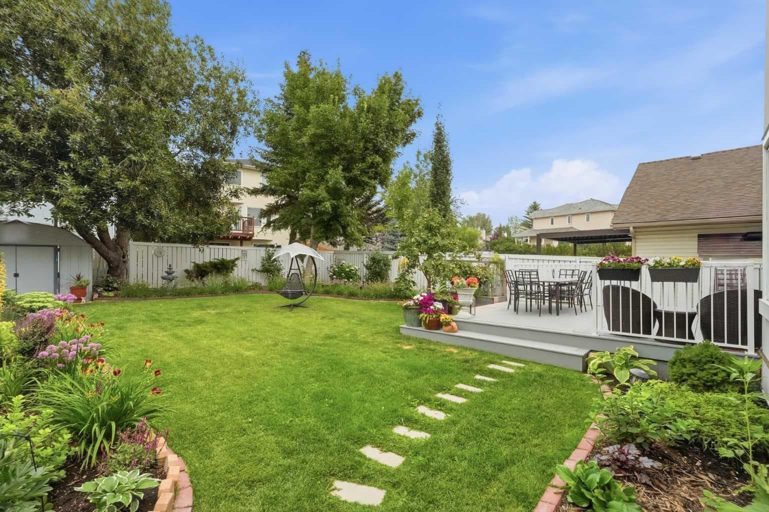 606 Schubert Place NW — photo 4