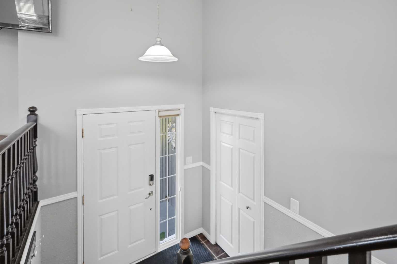 4640 47 Street — photo 3