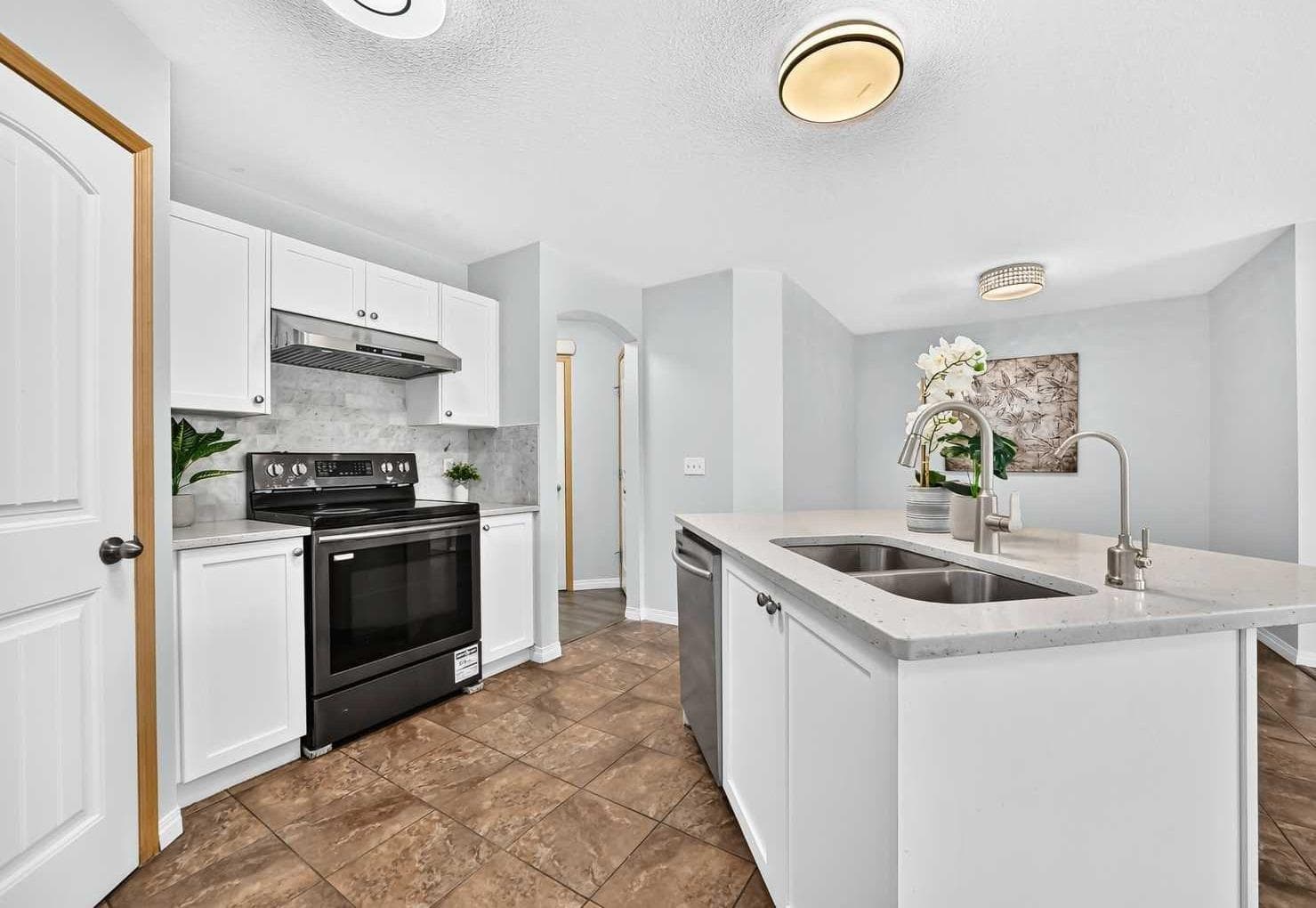 103, 160 Panatella Landing NW — photo 5