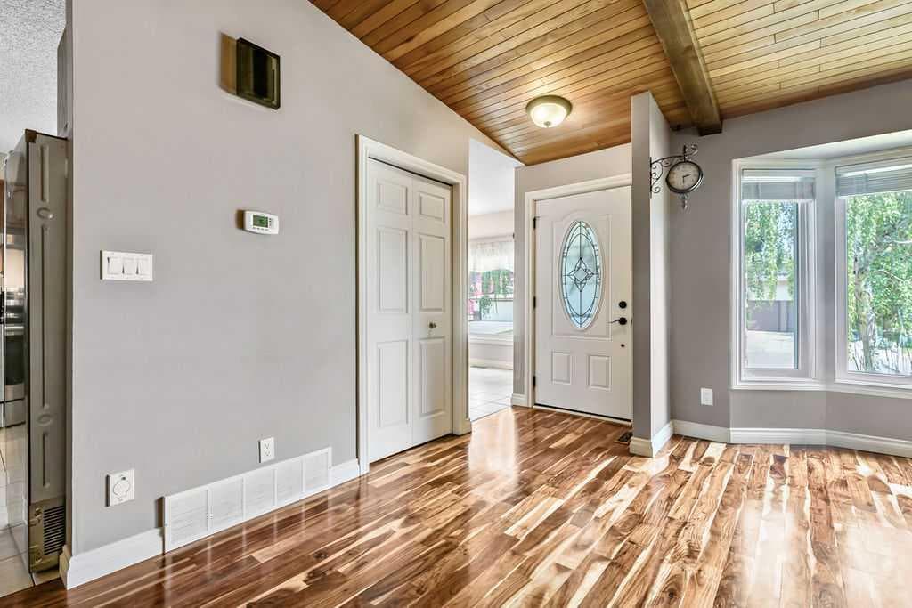 163 Woodburn Crescent — photo 4
