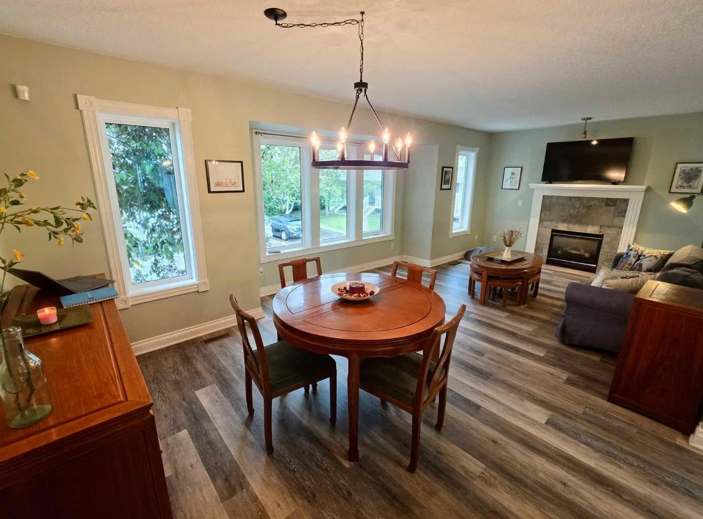 672 Killarney Glen Court SW — photo 3