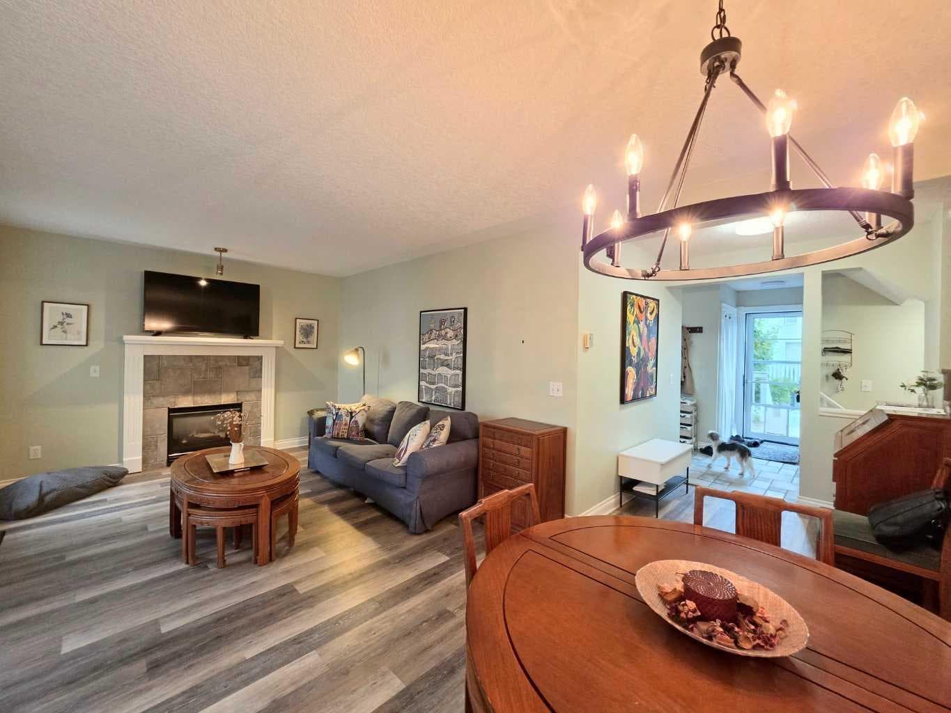 672 Killarney Glen Court SW — photo 4