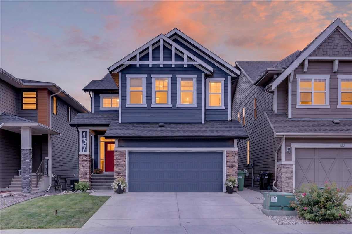137 Cranbrook Cove SE — photo 1