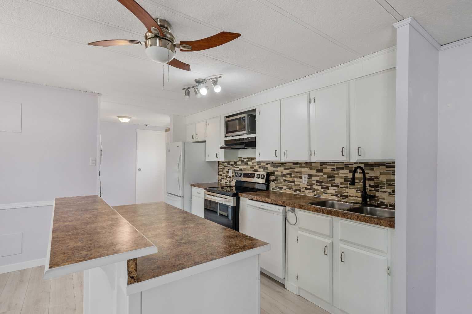 34 Burroughs Place NE — photo 2