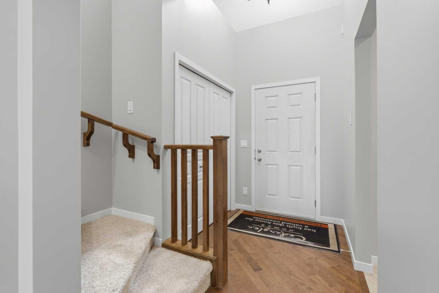 40 Panatella Mews NW — photo 3