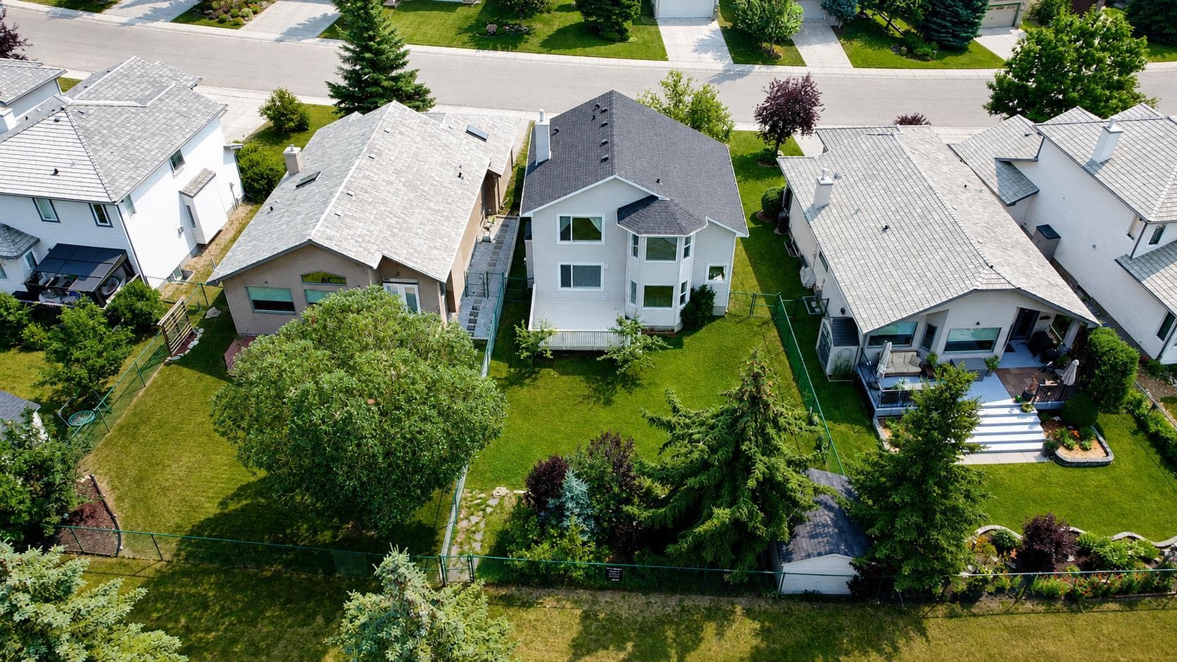 120 Gleneagles Terrace — photo 2