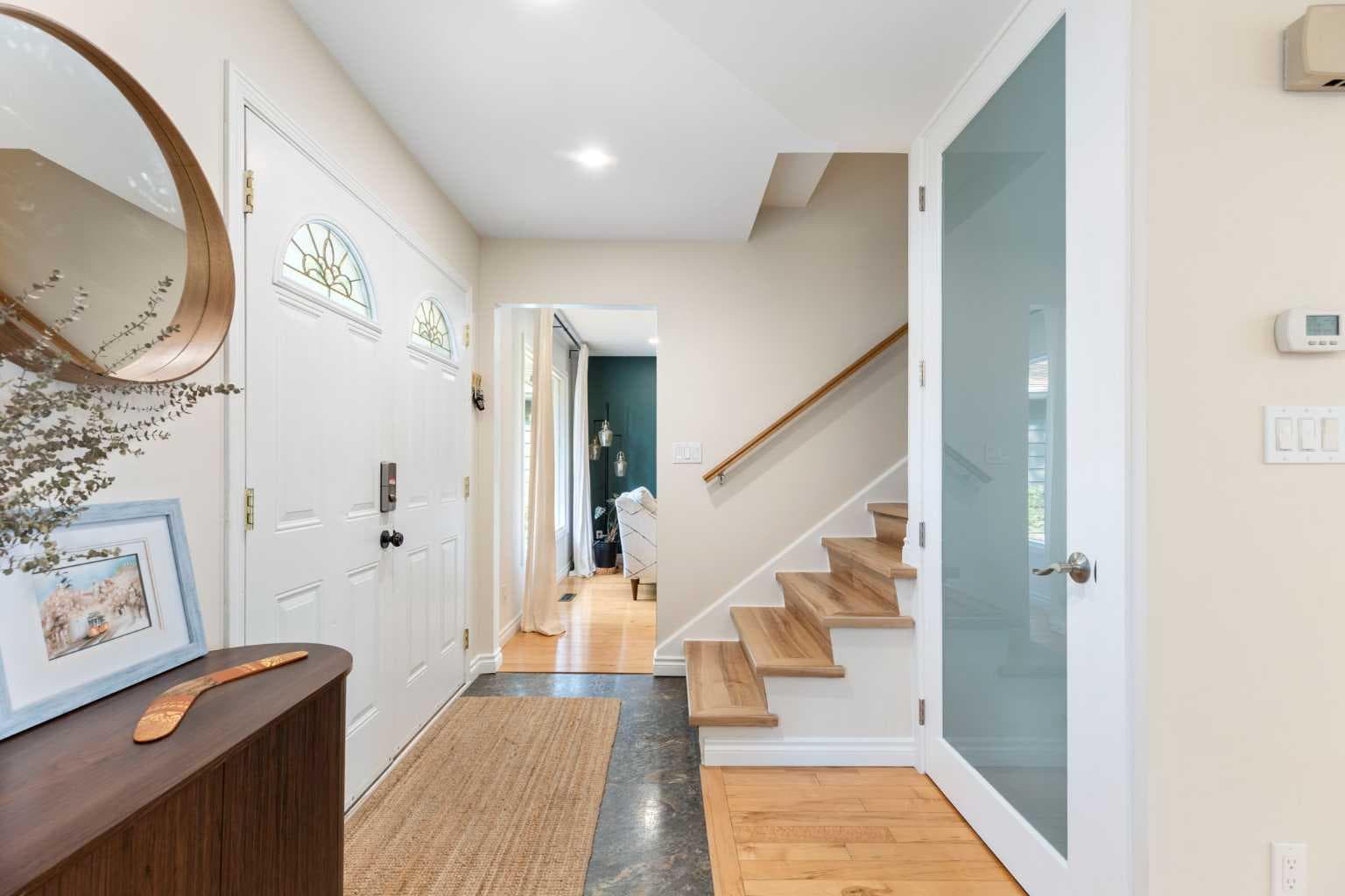 8 Midridge Bay SE — photo 2