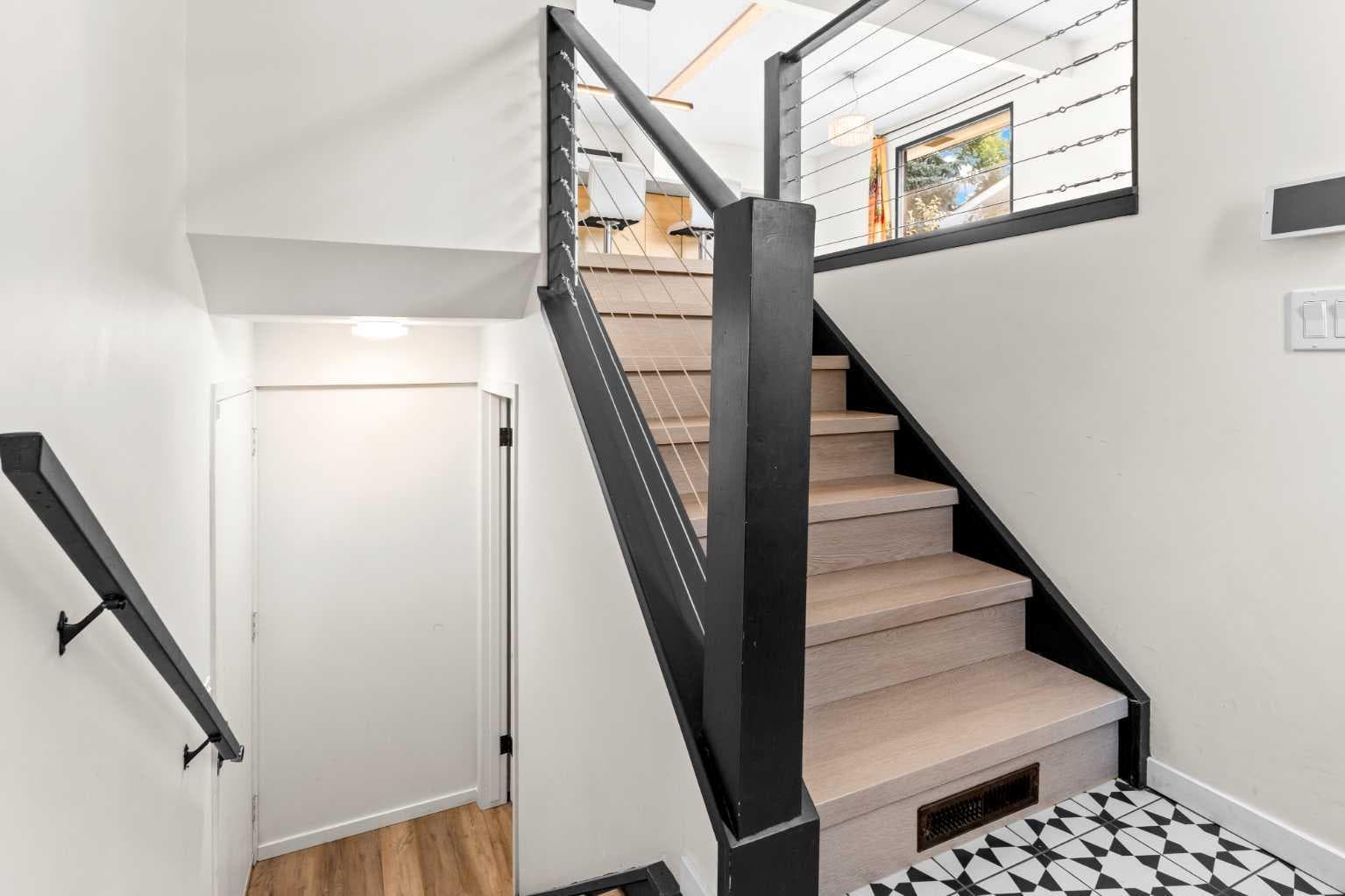 5467 Dalrymple Crescent NW — photo 5