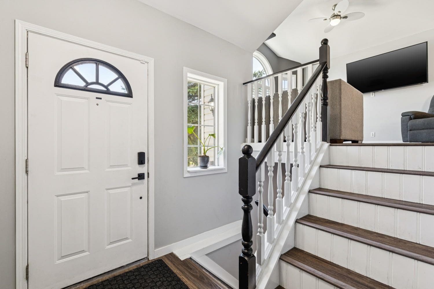 19 Covington Close NE — photo 4