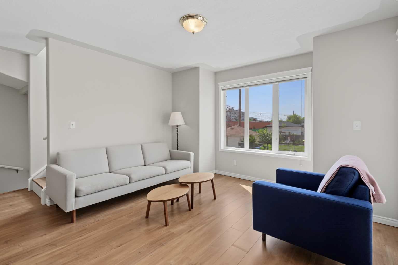 128 22 Avenue NW — photo 5