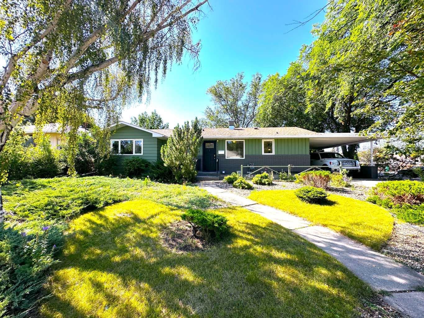 1806 13 Avenue S — photo 1
