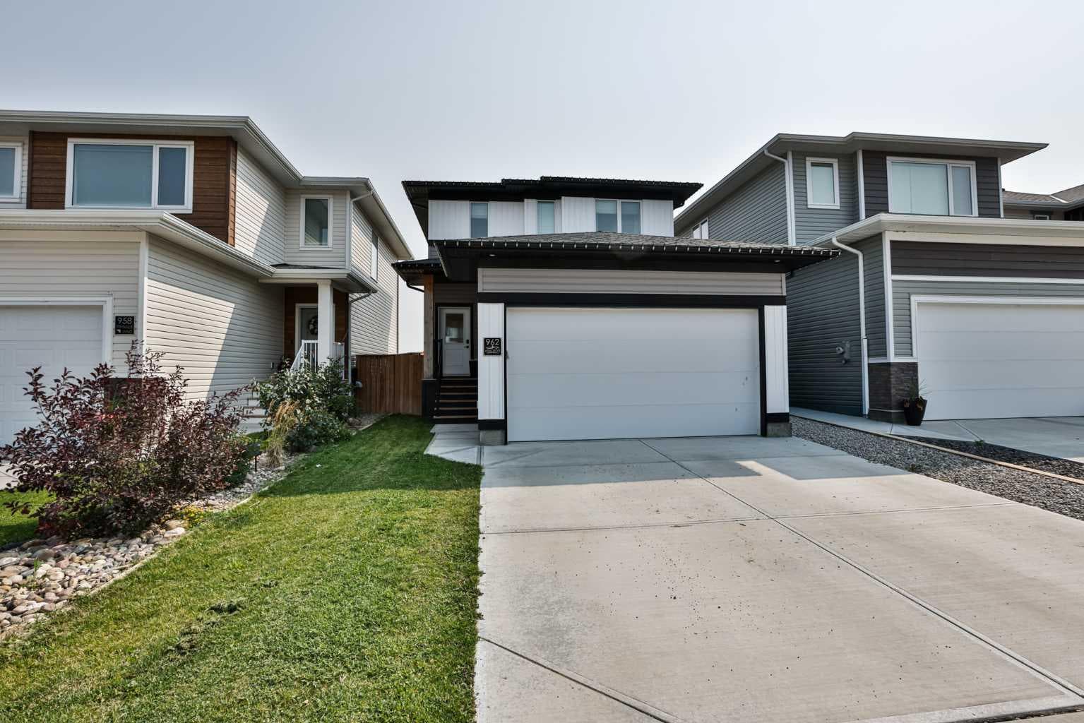 962 Miners Boulevard W — photo 1
