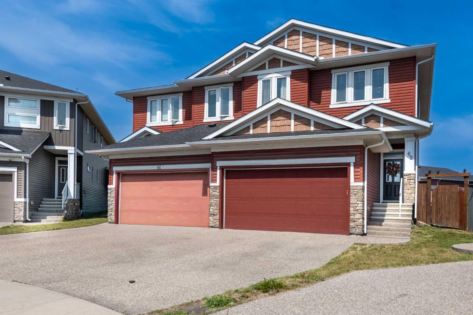 62 Redstone Mews NE — photo 2