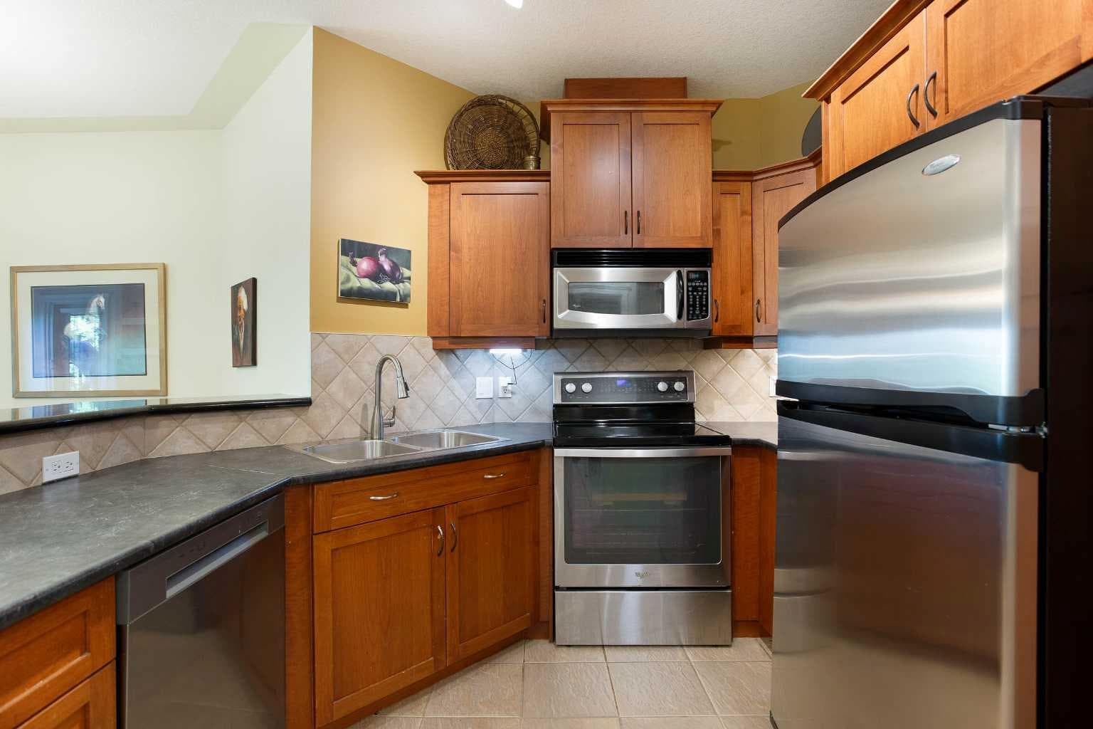 405, 10 Discovery Ridge Close SW — photo 5
