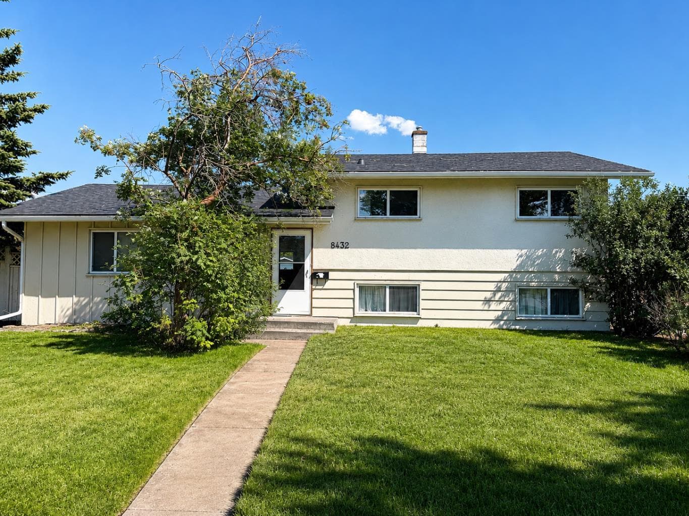 8432 Elbow Drive SW — photo 1
