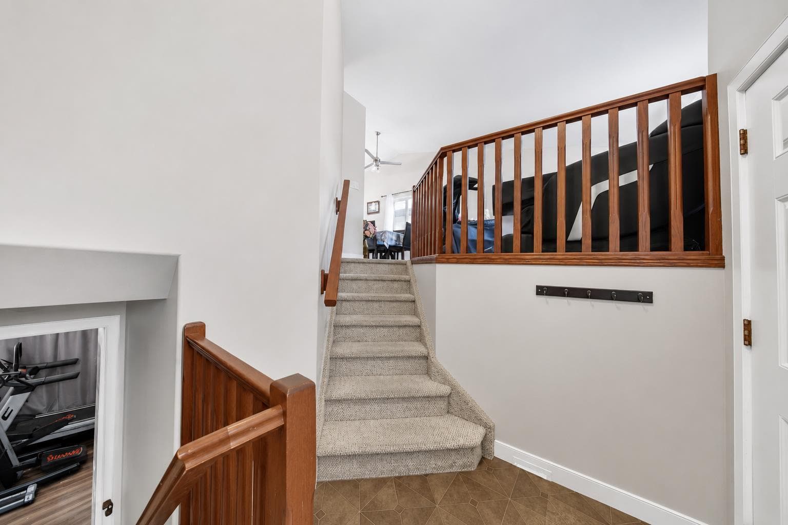336 Kingston Drive — photo 2