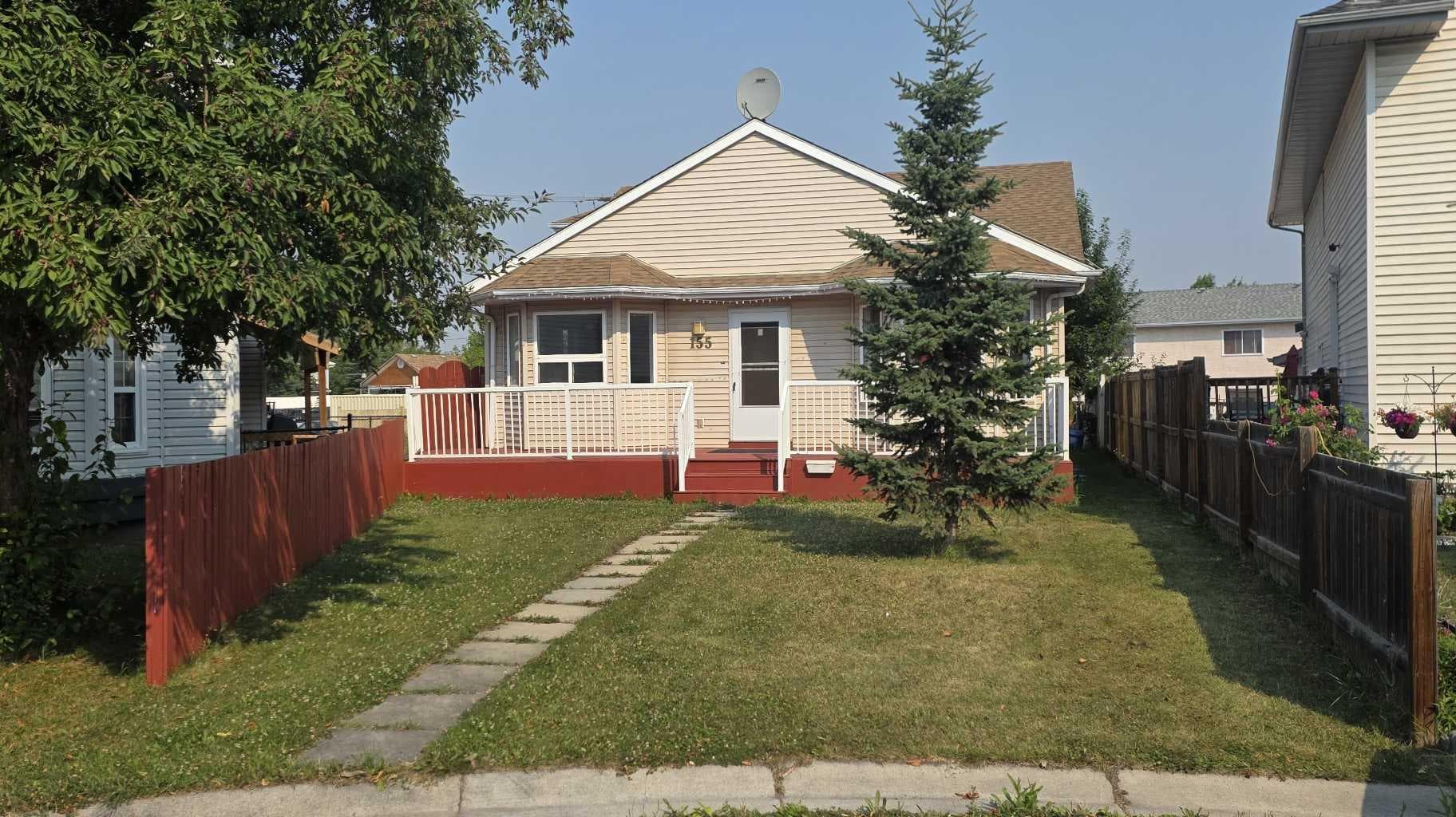 155 Applefield Close SE — photo 1