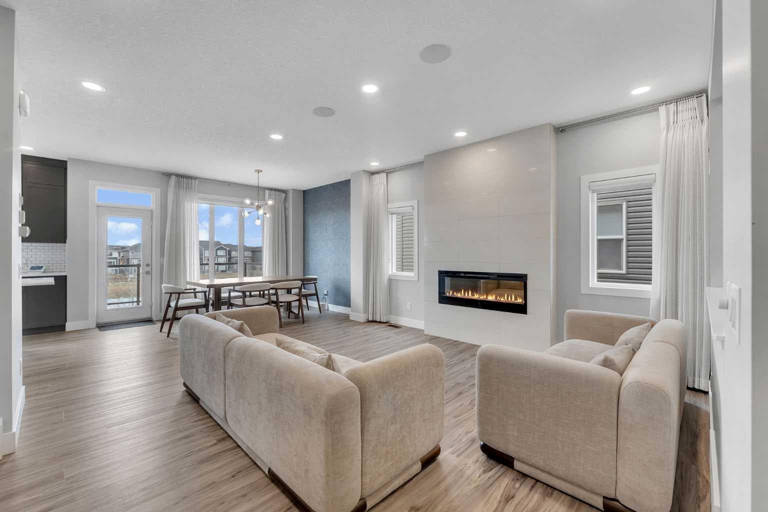 81 Carringvue Manor NW — photo 4