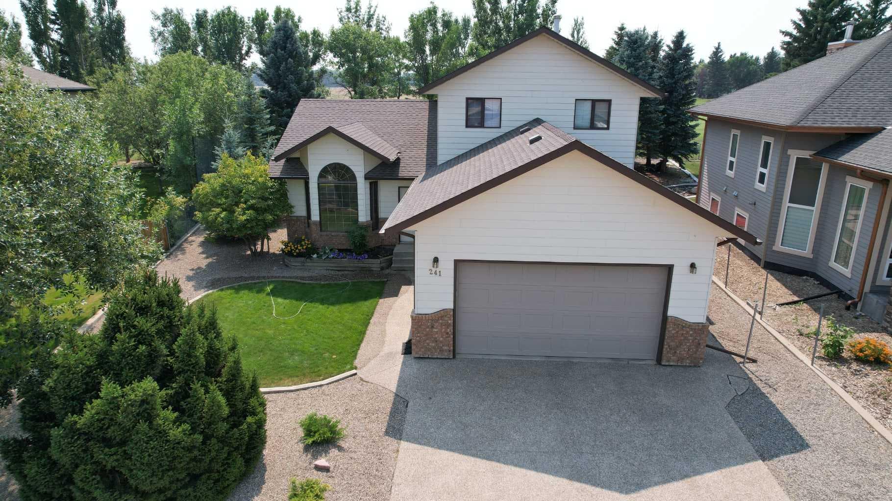 241 Fairway Drive — photo 1