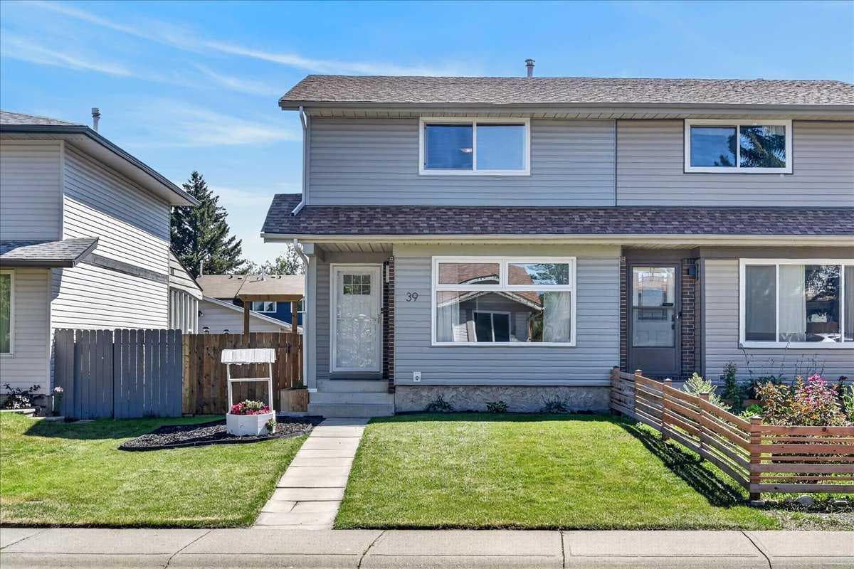39 Midridge Gardens SE — photo 2