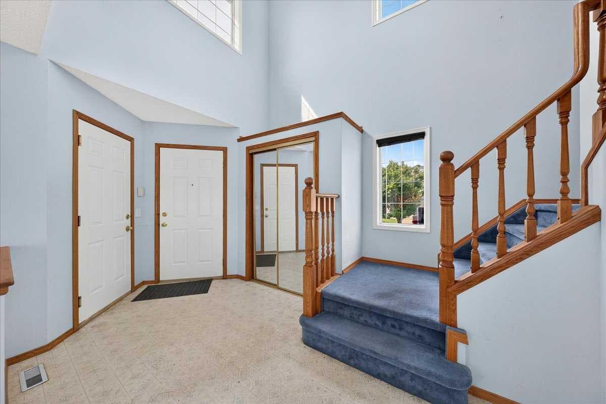 74 Anaheim Gardens NE — photo 4