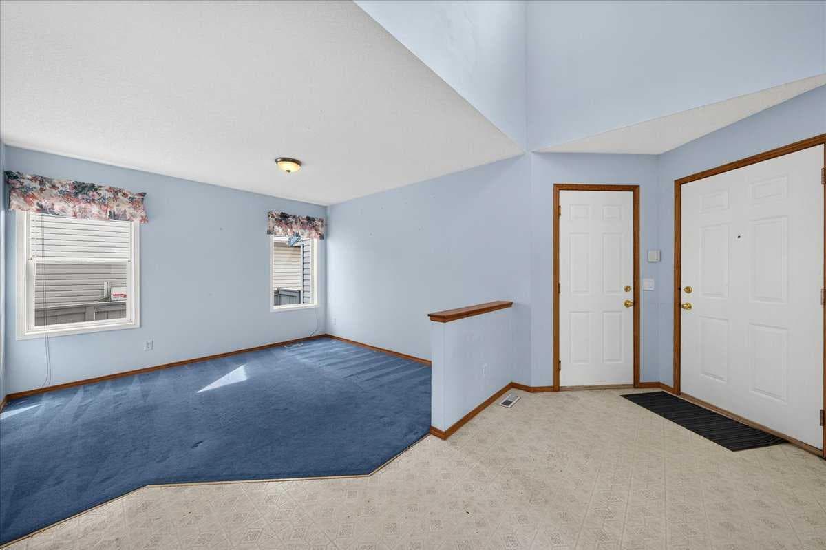74 Anaheim Gardens NE — photo 5