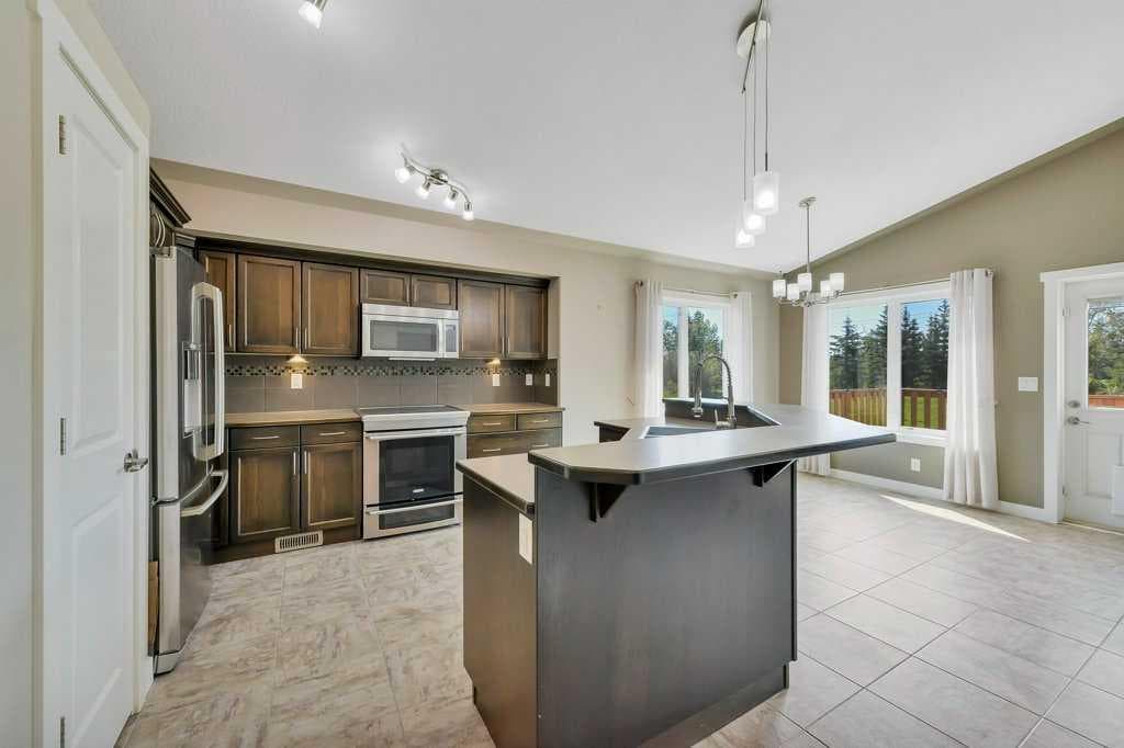 139 Garrison Circle — photo 3