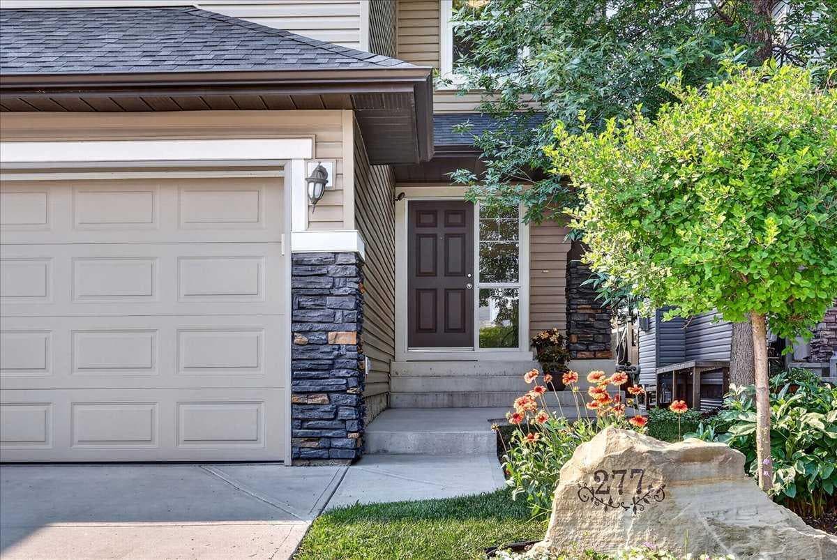 277 Evermeadow Avenue SW — photo 2